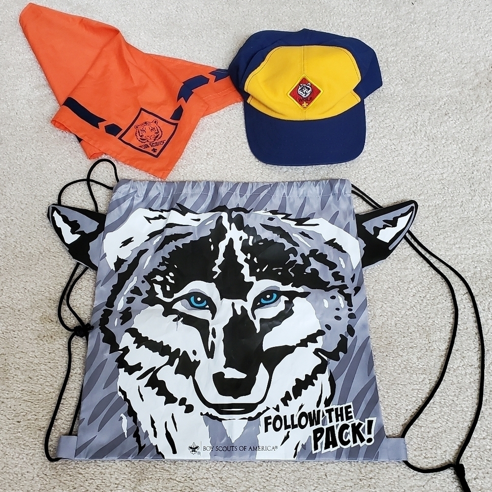 BSA OFFICIAL Wolf Cub Drawstring Backpack with 3D Ears Hat Scarf Bundle